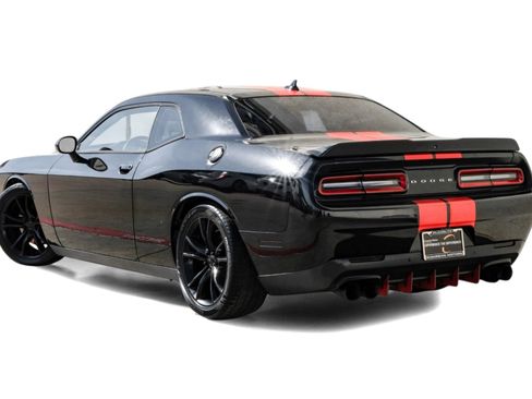 Used 2016 Dodge Challenger R/T Plus image 9