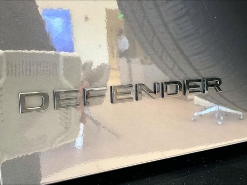 New 2024 Land Rover Defender 90 V8 image 25