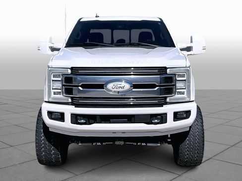 Used 2019 Ford F250 Limited image 4