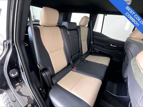 Used 2024 Lexus GX 550 image 36