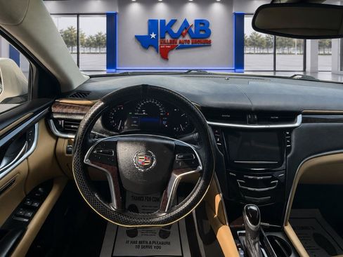 Used 2013 Cadillac XTS Luxury FWD image 12