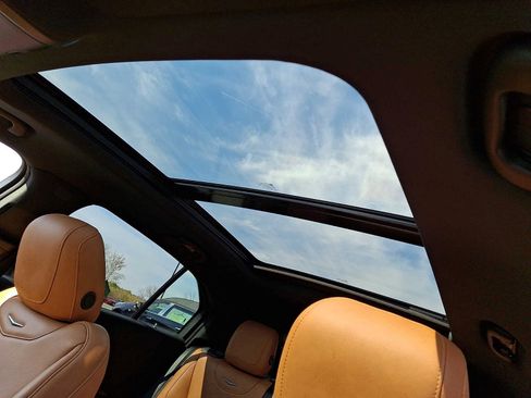 Certified 2023 Cadillac XT4 Premium Luxury AWD/4WD image 14