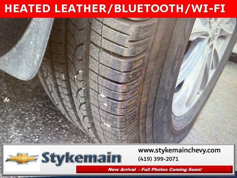 Used 2023 Buick Enclave Essence image 12