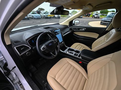 Certified 2024 Ford Edge SEL w/ Convenience Package AWD/4WD image 19