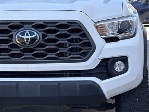 Used 2021 Toyota Tacoma TRD Off-Road image 8
