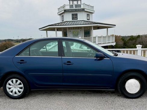 Used 2005 Toyota Camry LE image 4