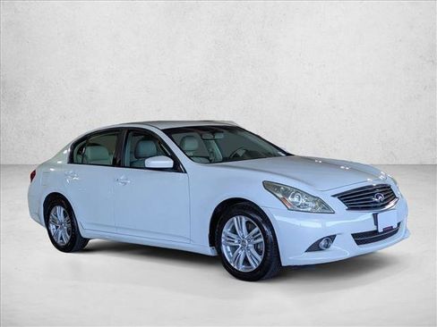 Used 2011 INFINITI G25 Journey RWD image 3