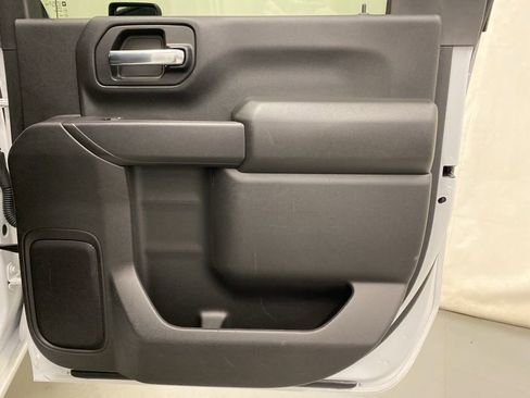 Used 2024 Chevrolet Silverado 2500 Custom w/ Custom Value Package image 12