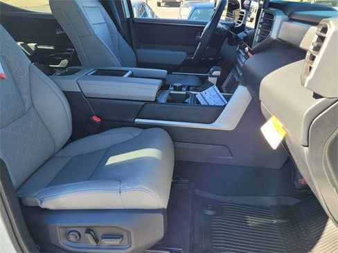 New 2025 Toyota Tundra Limited image 18