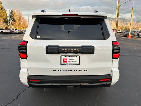 Certified 2025 Toyota 4Runner SR5 image 4