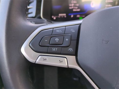 Used 2025 Volkswagen Jetta SE image 29