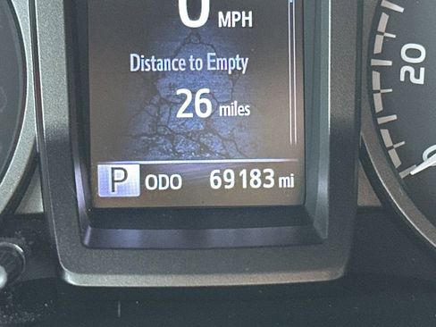 Certified 2022 Toyota Tacoma TRD Off-Road AWD/4WD image 25