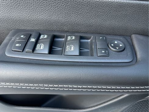 New 2026 Chrysler Pacifica Select w/ S Appearance Package FWD image 12