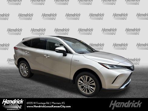 Used 2021 Toyota Venza Limited w/ Carpet Mat Package (TMS) AWD/4WD image 1