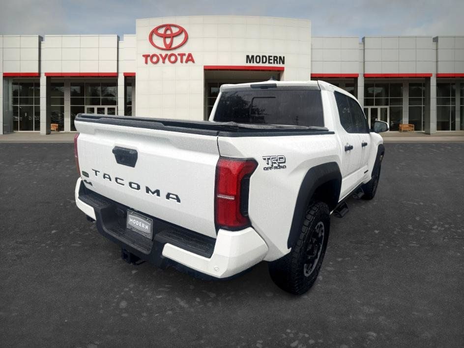 Used 2024 Toyota Tacoma TRD Off-Road w/ TRD Off Road Upgrade Package AWD/4WD image 5
