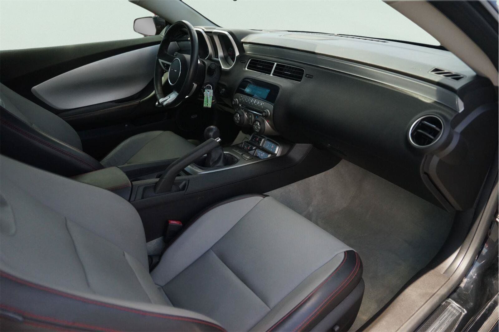 Used 2011 Chevrolet Camaro SS RWD image 13
