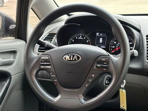 Used 2017 Kia Forte LX w/ LX Popular Package image 13