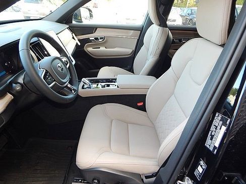 New 2026 Volvo XC90 B5 Plus image 15