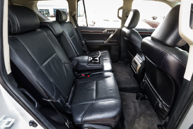 Used 2016 Lexus GX 460 w/ Premium Package AWD/4WD image 50