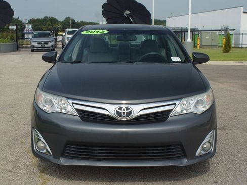 Used 2012 Toyota Camry XLE FWD image 17