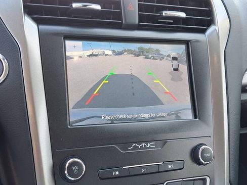 Used 2020 Ford Fusion SE image 14