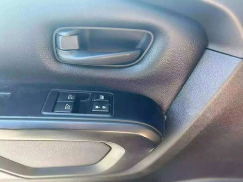 Used 2017 Nissan Titan S RWD image 20