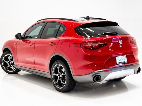 Used 2023 Alfa Romeo Stelvio Ti AWD/4WD image 27