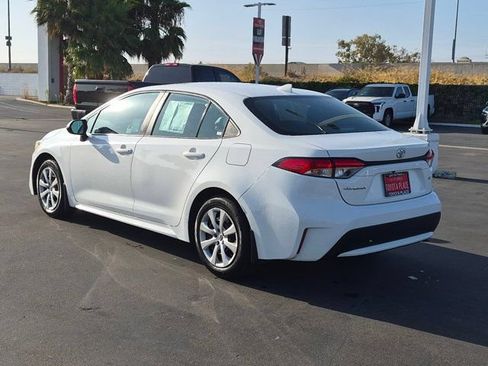 Used 2022 Toyota Corolla LE FWD image 11