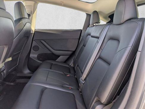 Used 2023 Tesla Model Y Long Range AWD/4WD image 15