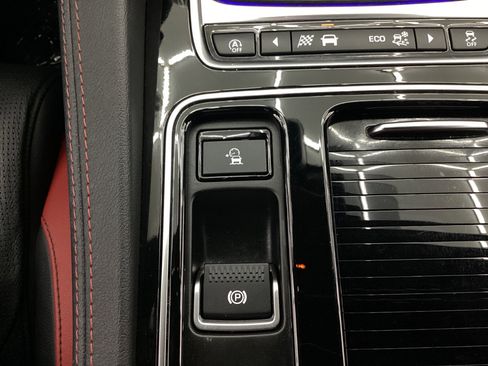 Used 2018 Jaguar F-PACE S image 36