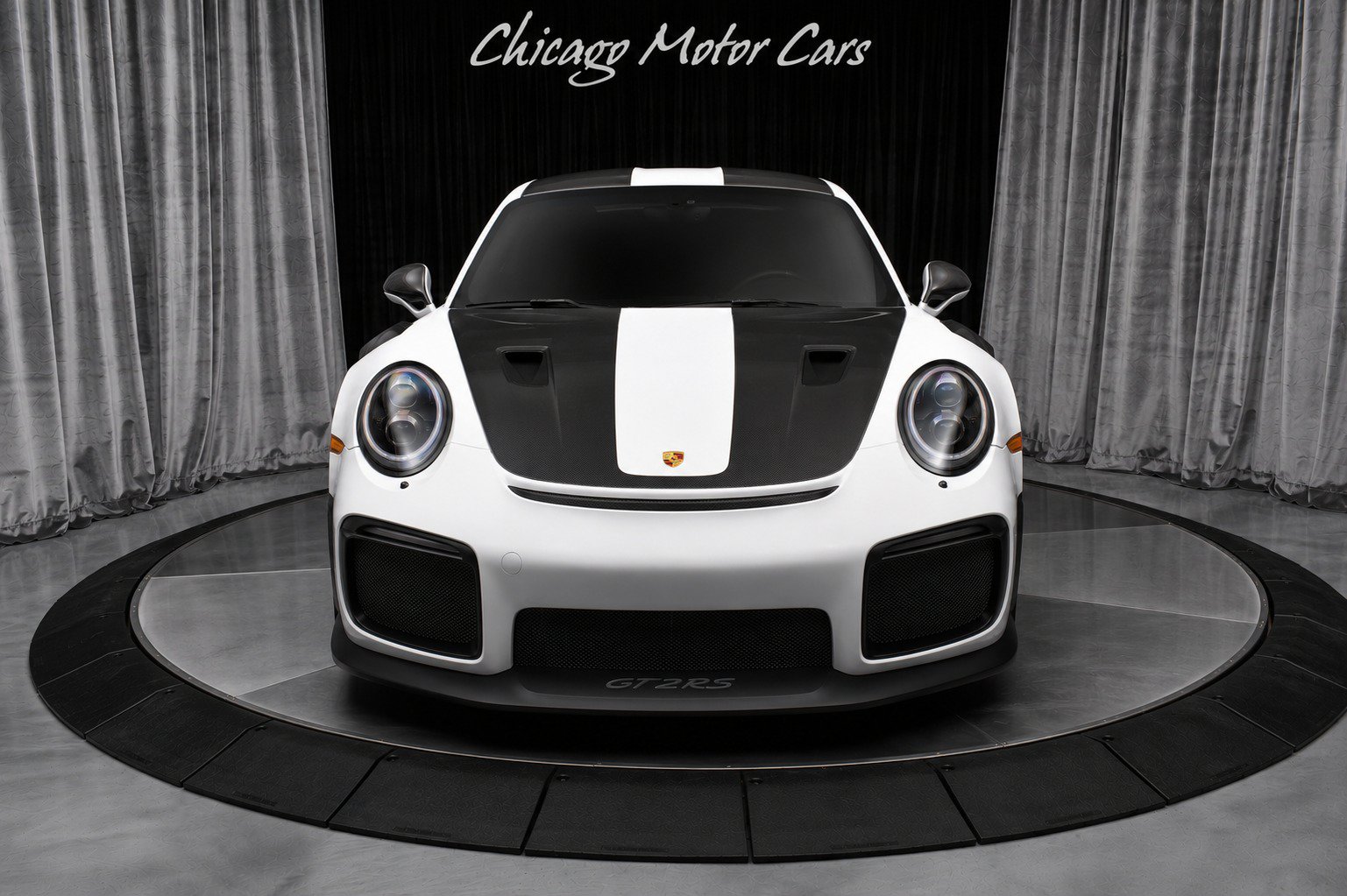 Used 2018 Porsche 911 GT2 RS RWD image 2