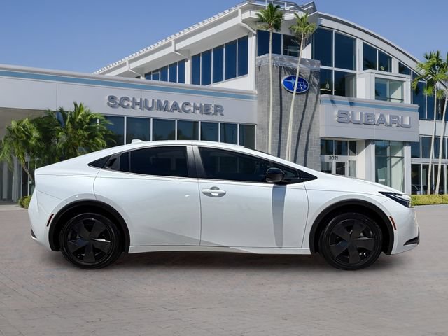 Used 2025 Toyota Prius LE FWD image 8