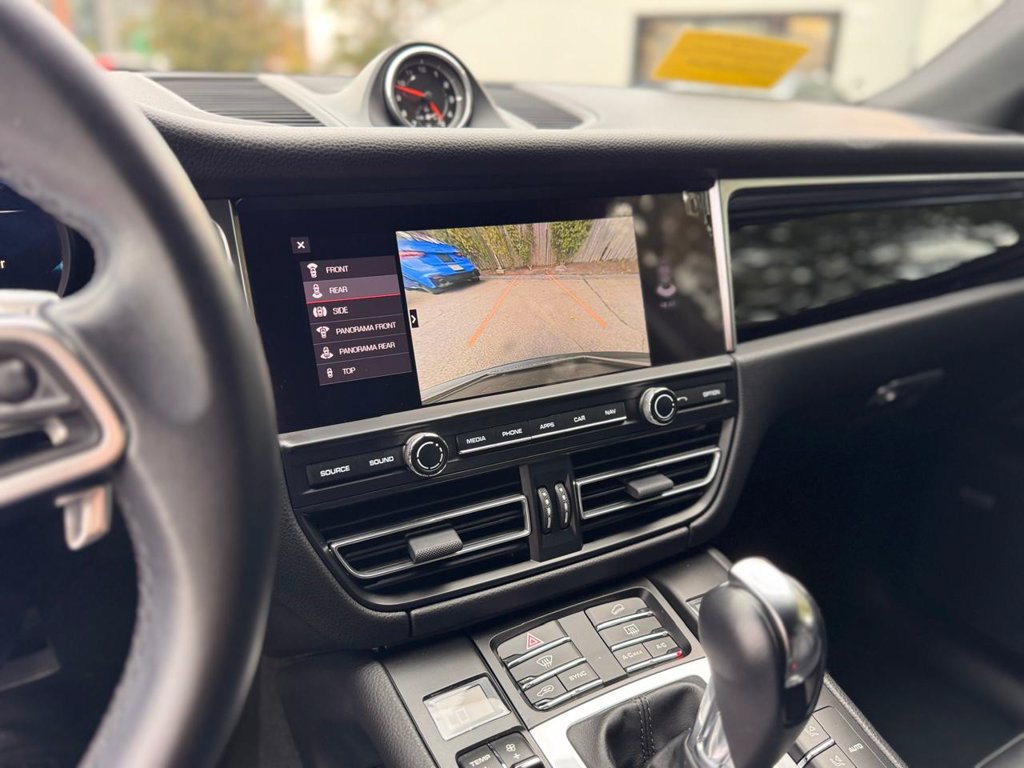 Used 2021 Porsche Macan AWD/4WD image 16