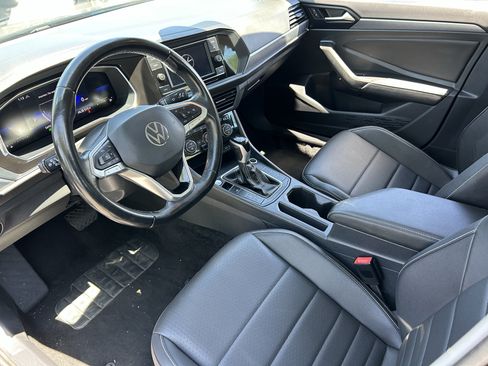 Used 2024 Volkswagen Jetta SE FWD image 16