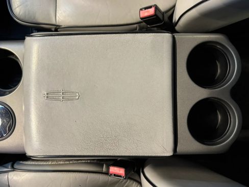 Used 2006 Lincoln Mark LT 4x4 image 17