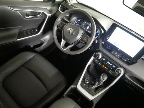 Used 2024 Toyota RAV4 XLE Premium w/ Weather Package AWD/4WD image 9