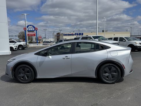 Used 2024 Toyota Prius LE image 13