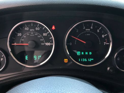 Used 2015 Jeep Wrangler Unlimited Sport w/ Quick Order Package 24S AWD/4WD image 16
