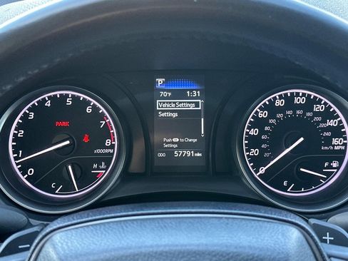 Used 2024 Toyota Camry SE image 18