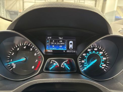 Used 2016 Ford Escape Titanium image 9