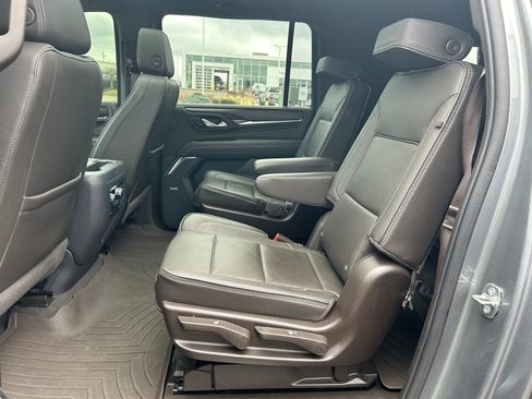 Used 2022 GMC Yukon XL Denali image 25
