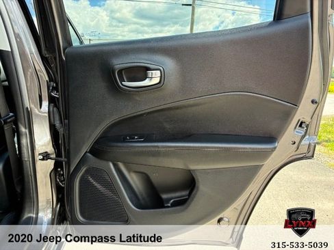 Used 2020 Jeep Compass Latitude AWD/4WD image 24
