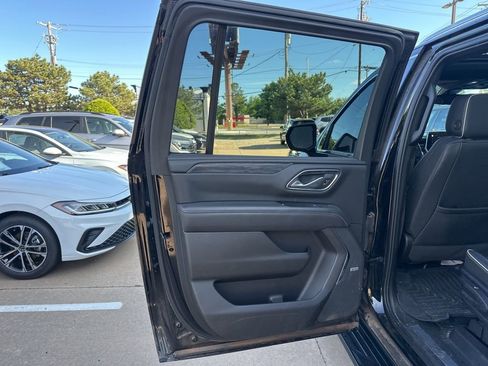 Used 2022 GMC Yukon XL SLT image 20