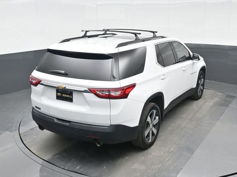 Used 2021 Chevrolet Traverse LT w/ LT Premium Package image 21