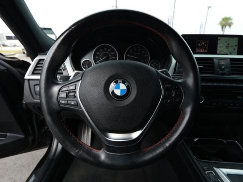 Used 2018 BMW 330e image 11
