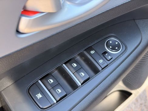 Used 2024 Kia Forte LXS w/ LXS Technology Package FWD image 19