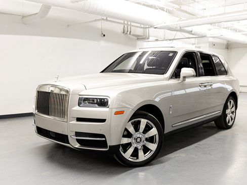 Used 2020 Rolls-Royce Cullinan image 43