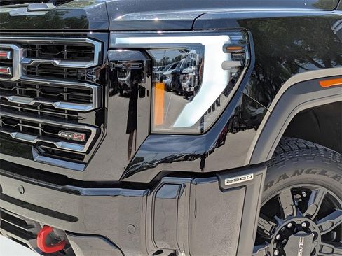 New 2025 GMC Sierra 2500 AT4 w/ AT4 Premium Plus Package image 4
