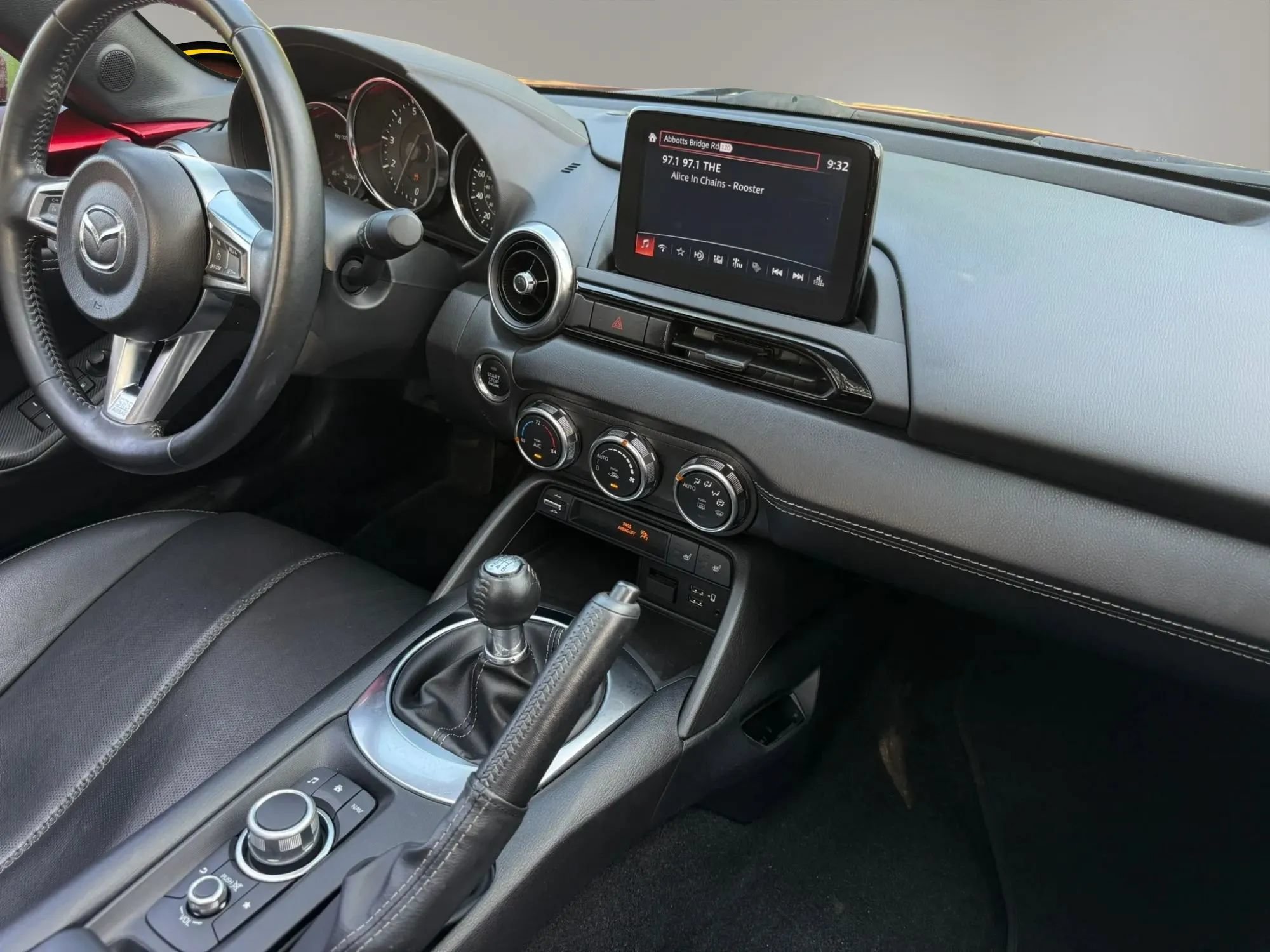 Used 2022 MAZDA MX-5 Miata RF Grand Touring RWD image 27
