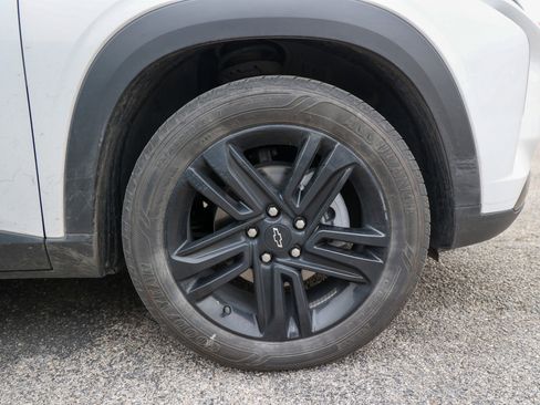 Used 2025 Chevrolet Trax ACTIV w/ Sunroof Package FWD image 13